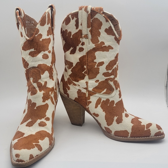 Jeffrey Campbell Cow Print Western Boots SIZE 8.5 - Picture 2 of 9